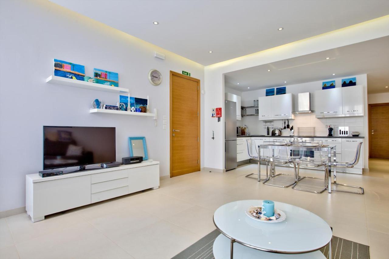 Apartament Stunning 2 Bed Meters Away From