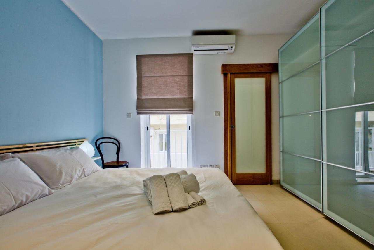 Stunning 2 Bed Meters Away From Apartament