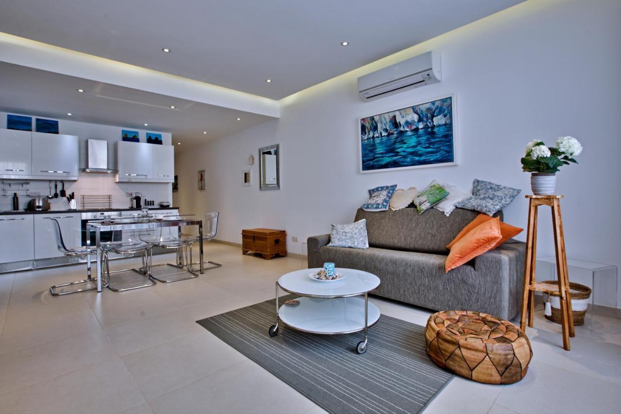 Apartament Stunning 2 Bed Meters Away From
